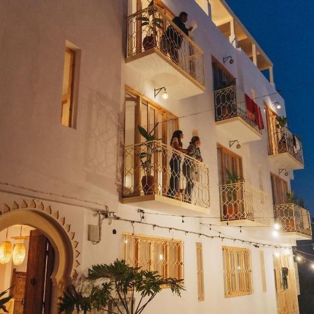Blue Waves Boutique Hostel Tamraght Ngoại thất bức ảnh