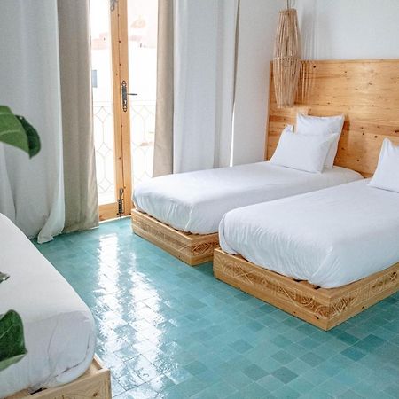 Blue Waves Boutique Hostel Tamraght Ngoại thất bức ảnh