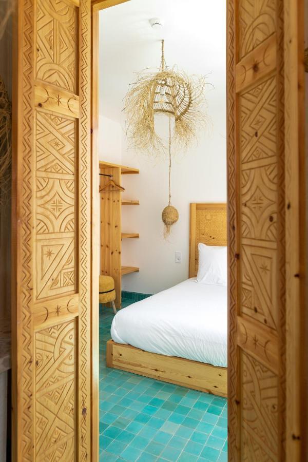 Blue Waves Boutique Hostel Tamraght Ngoại thất bức ảnh