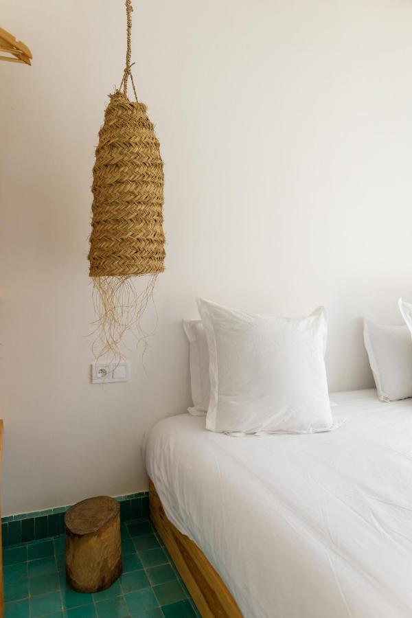 Blue Waves Boutique Hostel Tamraght Ngoại thất bức ảnh
