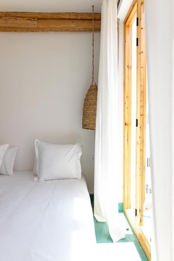 Blue Waves Boutique Hostel Tamraght Ngoại thất bức ảnh