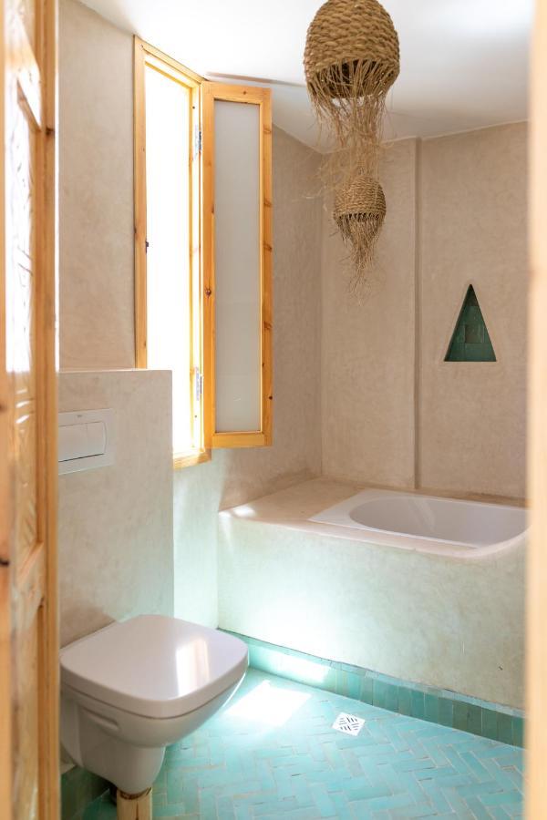 Blue Waves Boutique Hostel Tamraght Ngoại thất bức ảnh