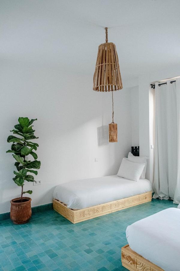 Blue Waves Boutique Hostel Tamraght Ngoại thất bức ảnh