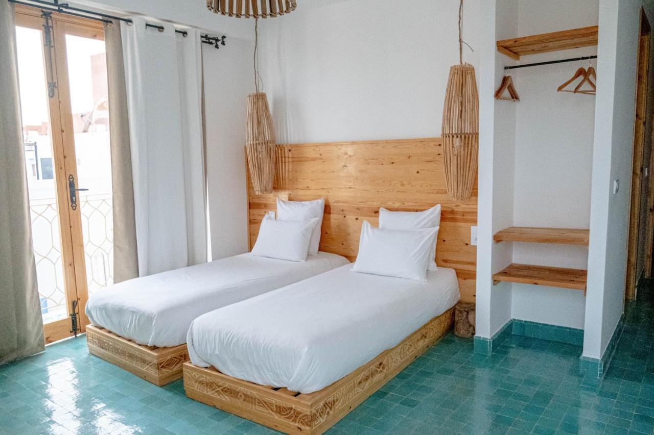 Blue Waves Boutique Hostel Tamraght Ngoại thất bức ảnh